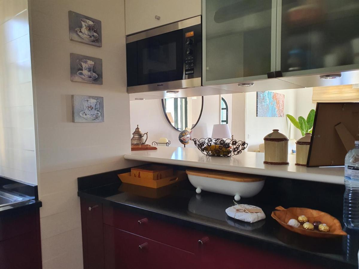 Luzia'S Apartment - 2 Bedroom Apartment Sleeps 4 Фуншал Екстериор снимка